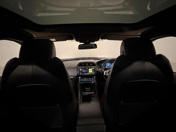 Used Jaguar F-Pace 2017 for sale - 76246301: Photo 11