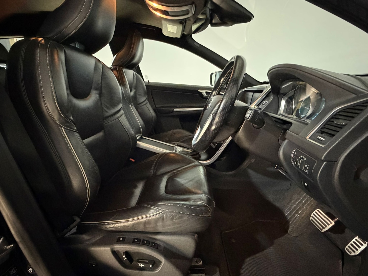 Used Volvo XC60 2014 for sale - 77634540: Photo 16