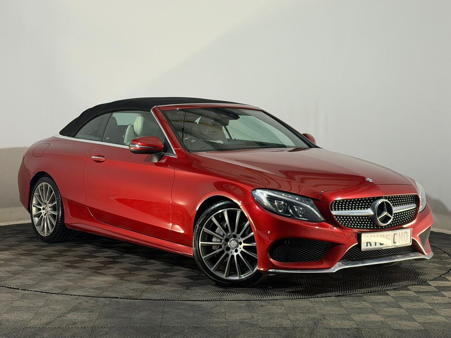 Used Mercedes-Benz C Class 2017 for sale - 77446432: Photo 2