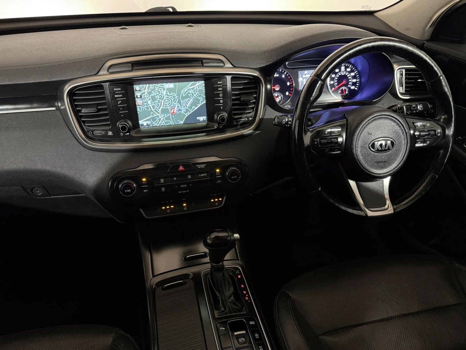 Used Kia Sorento 2016 for sale - 76372408: Photo 11