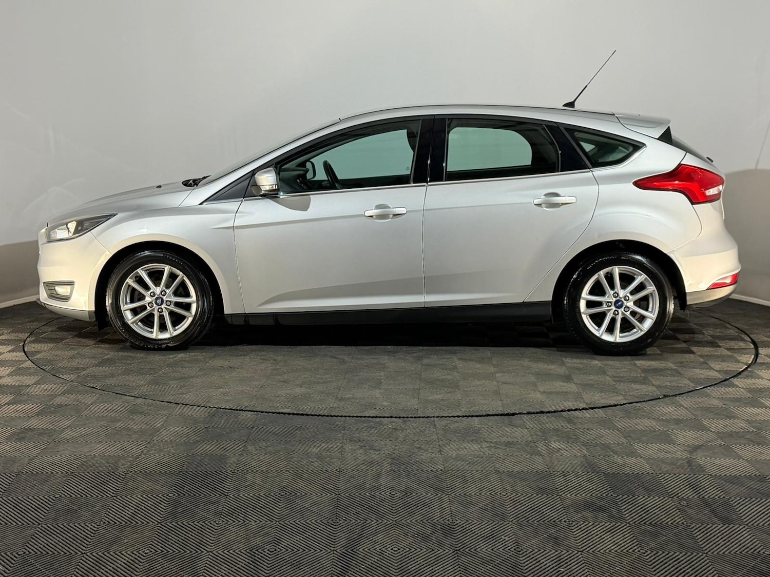 Used Ford Focus 2016 for sale - 76931790: Photo 5