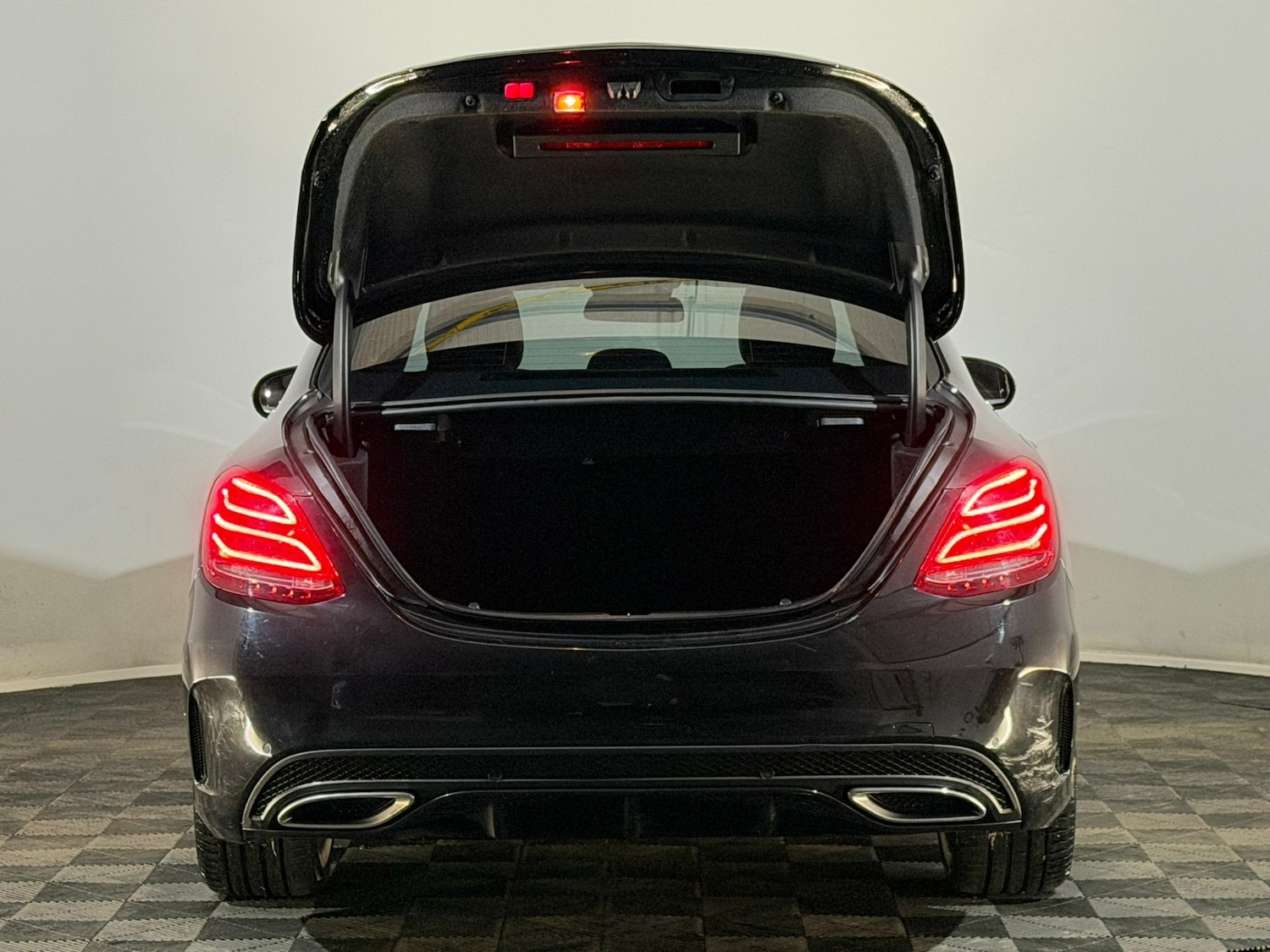 Used Mercedes-Benz C Class 2017 for sale - 77223045: Photo 8