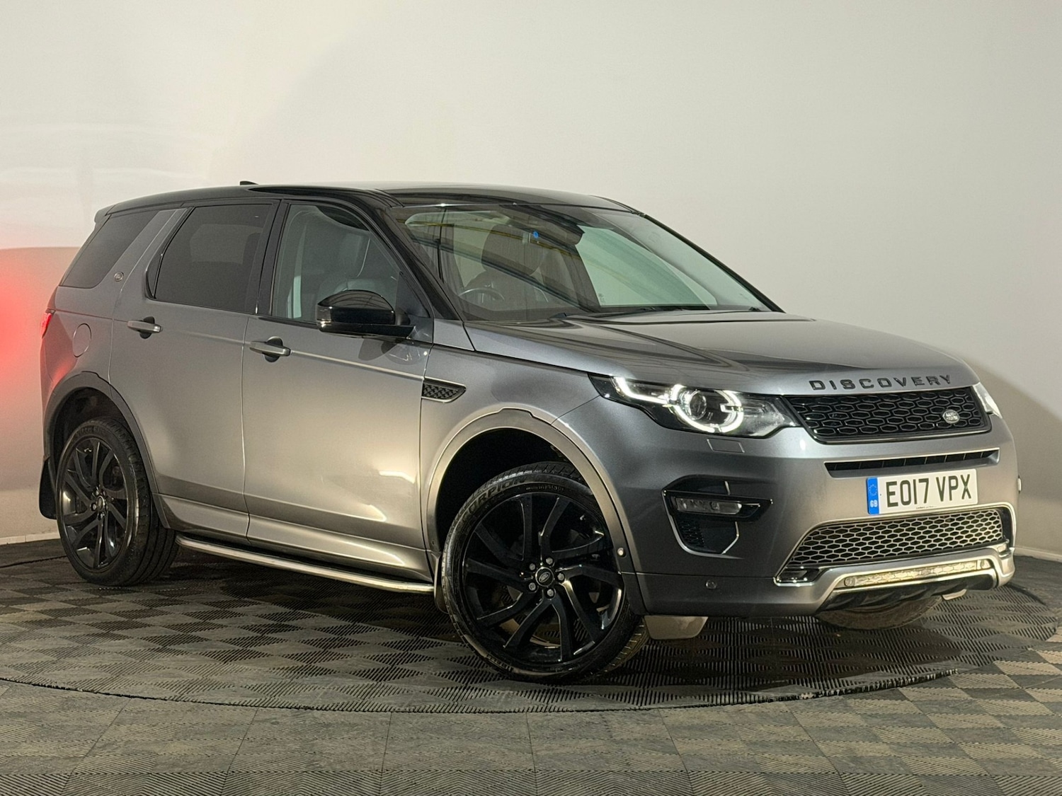 Used Land Rover Discovery Sport 2017 for sale - 77634434: Photo 1
