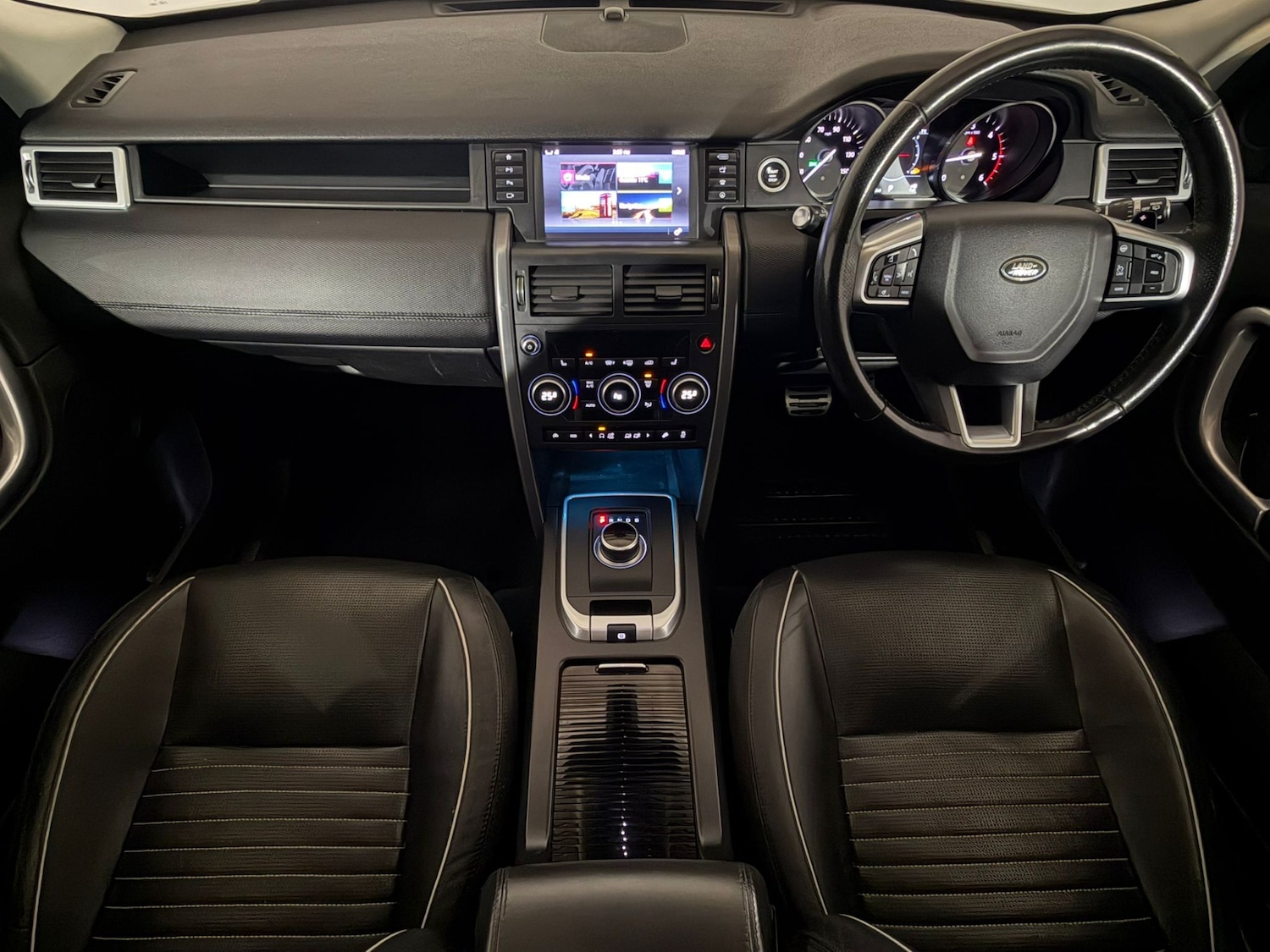 Used Land Rover Discovery Sport 2017 for sale - 77634434: Photo 11