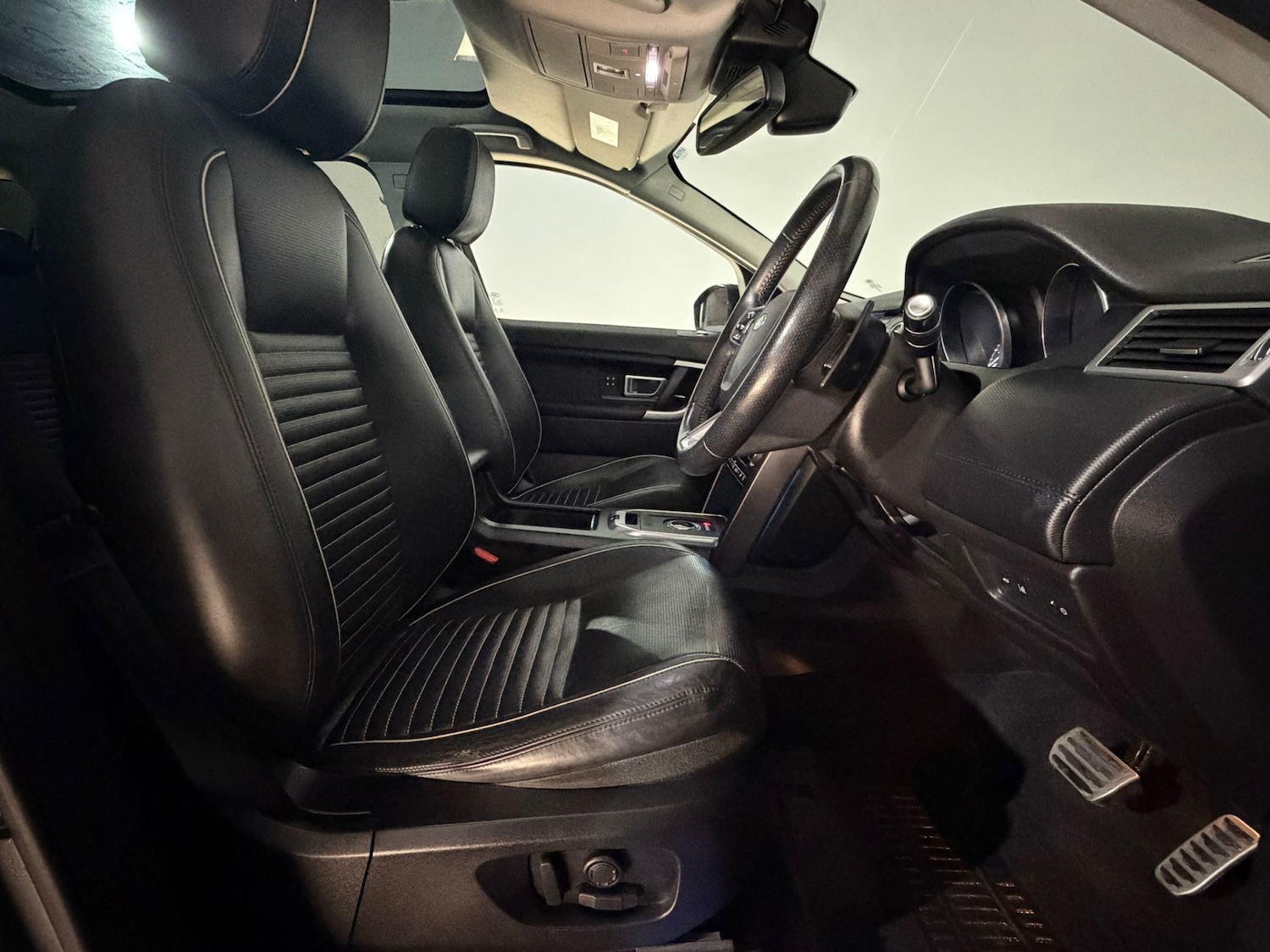 Used Land Rover Discovery Sport 2017 for sale - 77634434: Photo 16