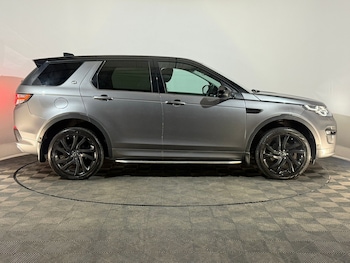 Used Land Rover Discovery Sport 2017 for sale - 77634434: Photo