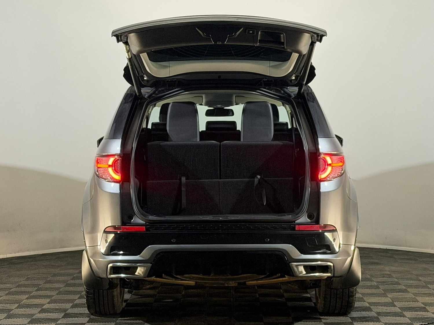 Used Land Rover Discovery Sport 2017 for sale - 77634434: Photo 8