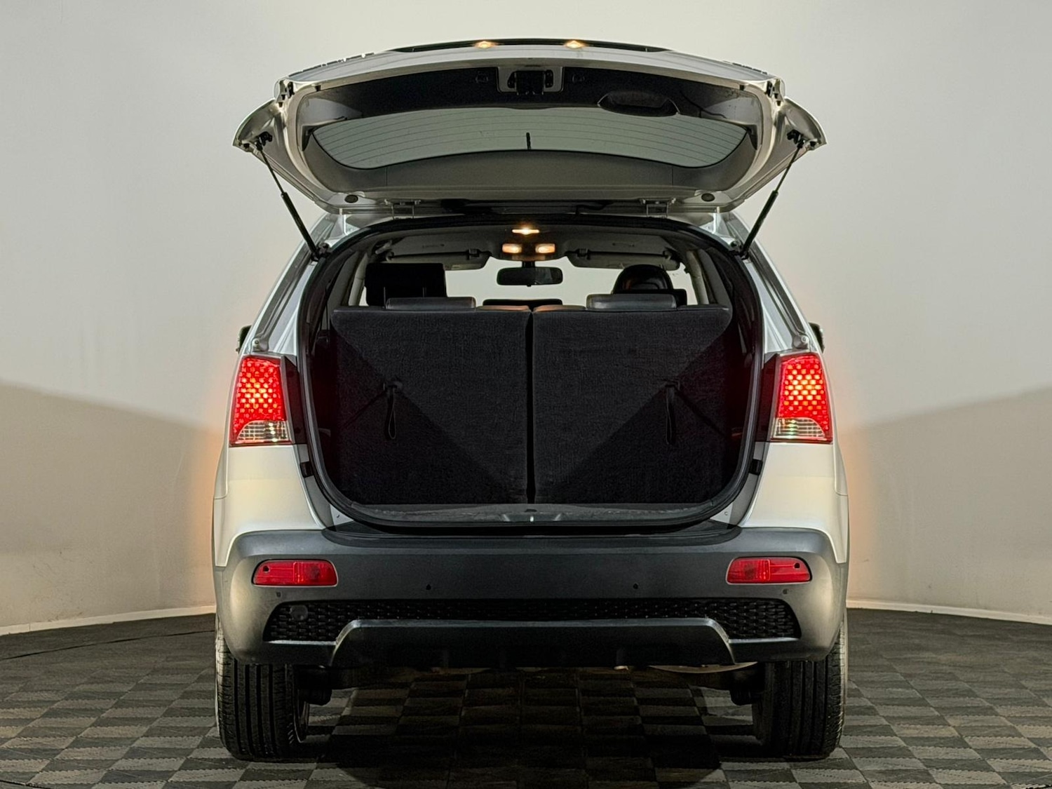 Used Kia Sorento 2010 for sale - 77647775: Photo 8