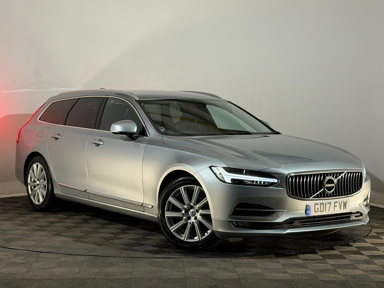 Used Volvo V90 2017 for sale - 76128666: Photo 1