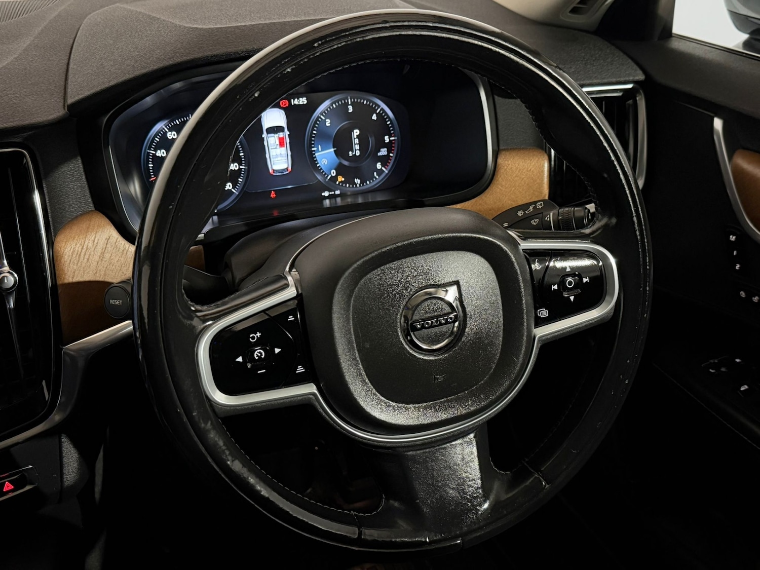Used Volvo V90 2017 for sale - 76128666: Photo 13