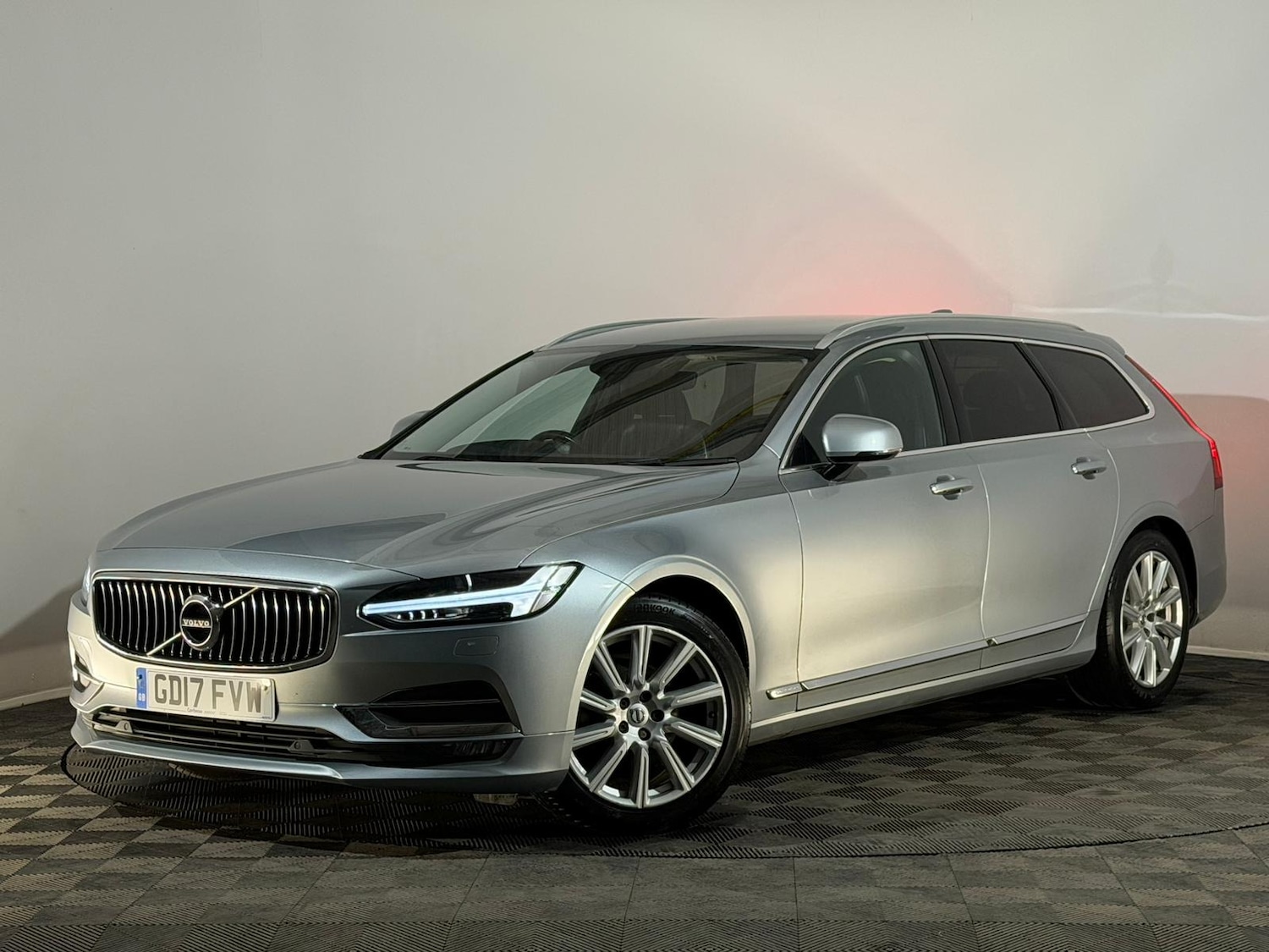 Used Volvo V90 2017 for sale - 76128666: Photo 3