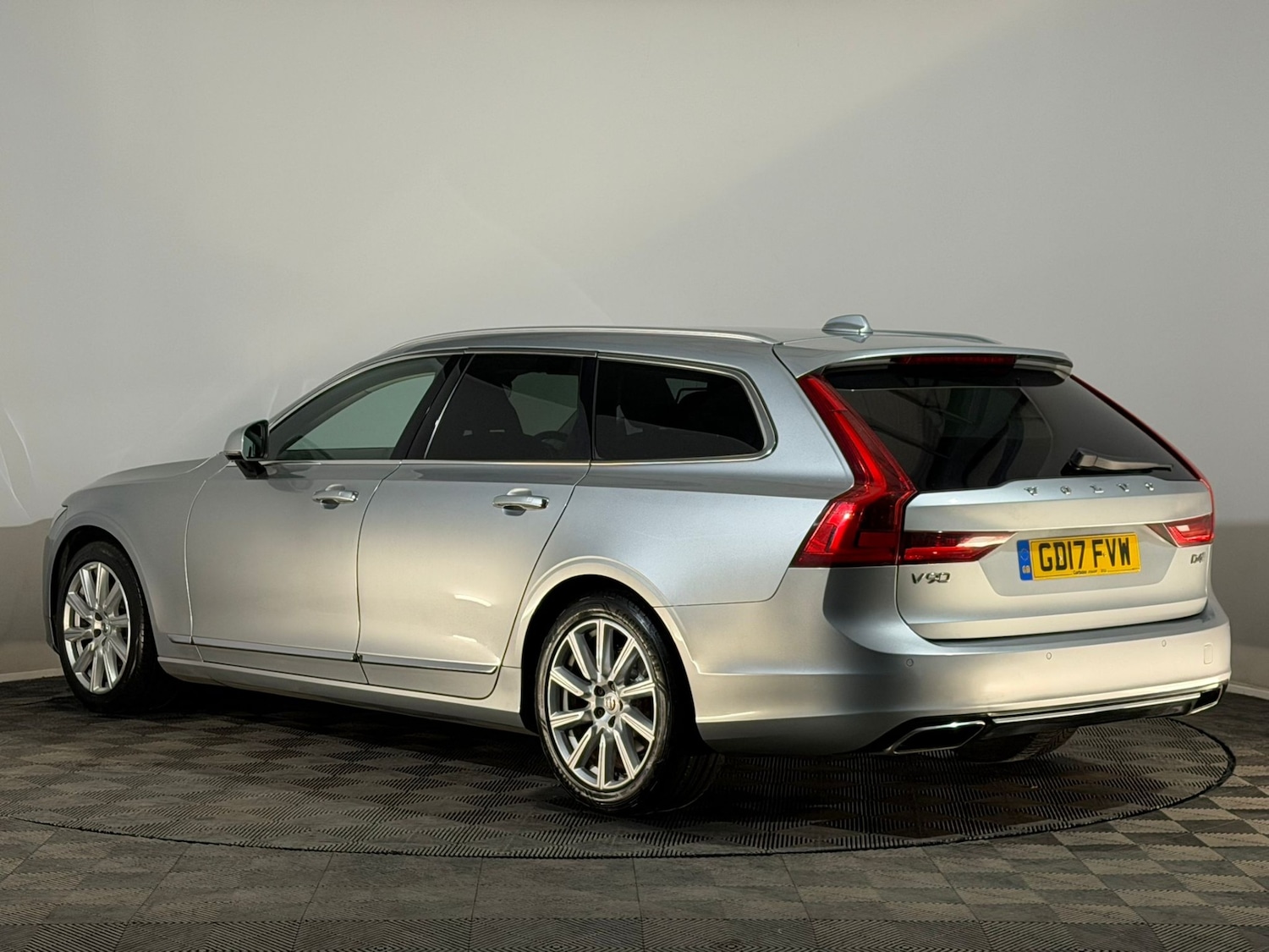 Used Volvo V90 2017 for sale - 76128666: Photo 9
