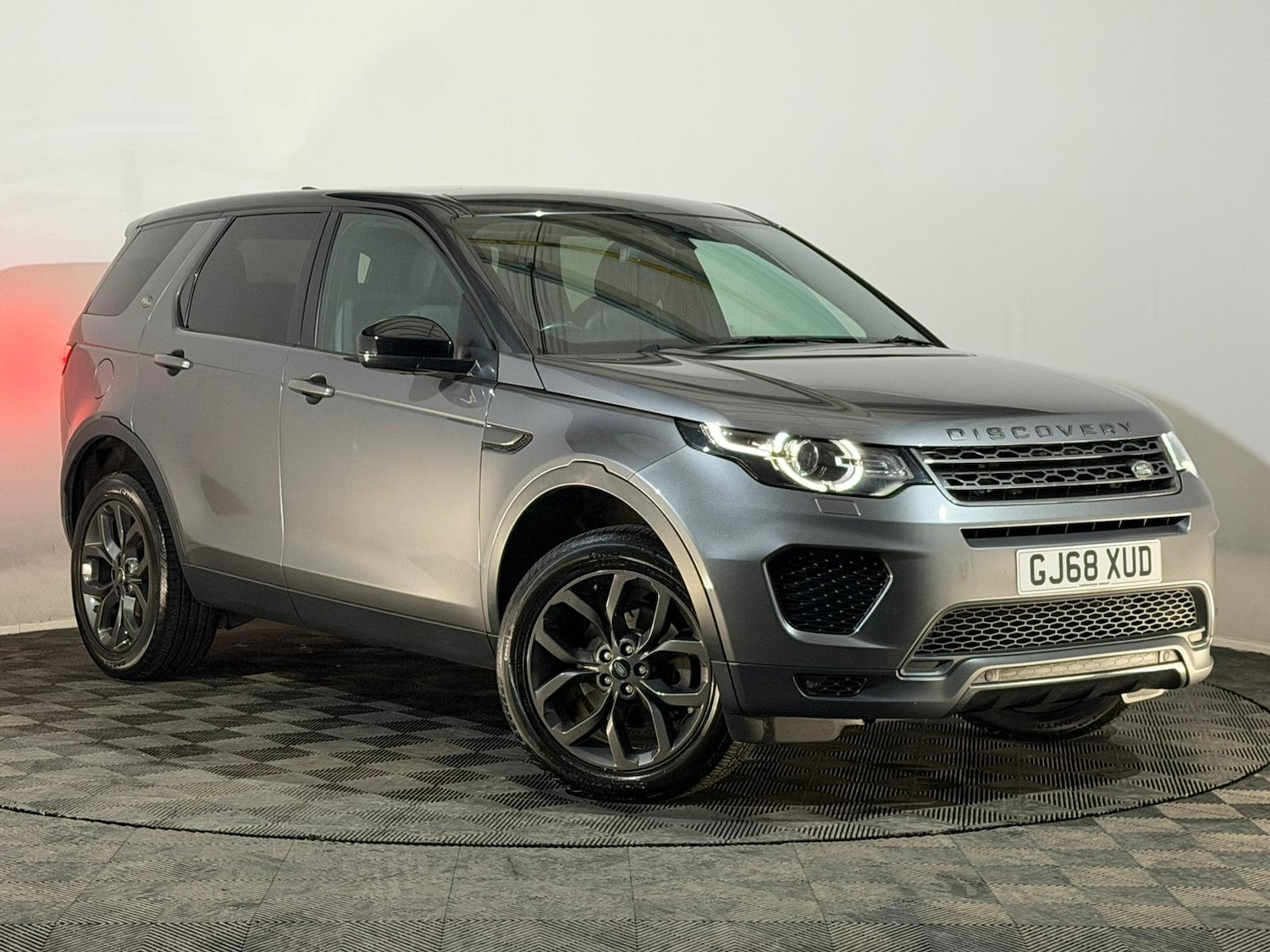 Used Land Rover Discovery Sport 2018 for sale - 76605385: Photo 1