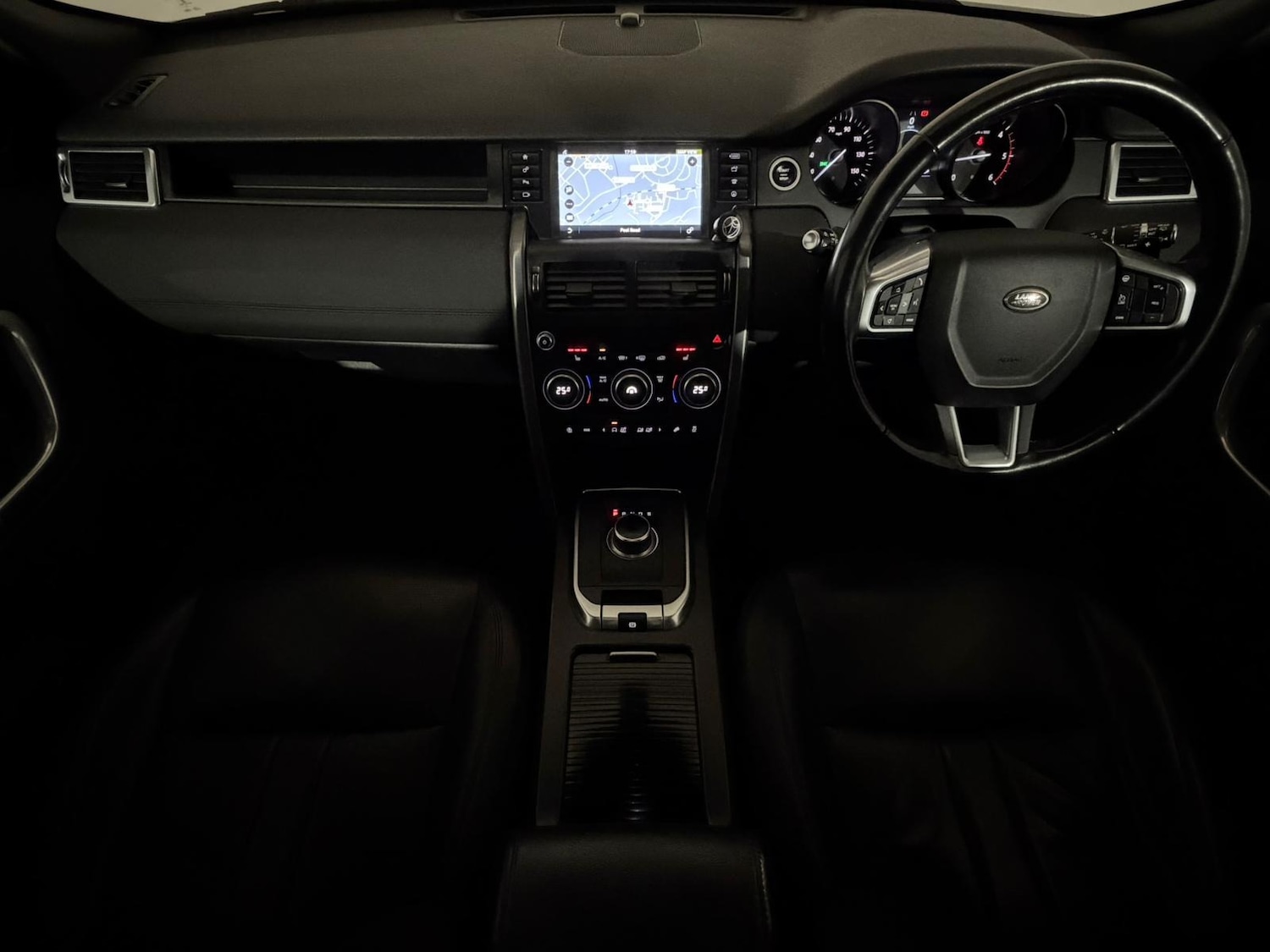 Used Land Rover Discovery Sport 2018 for sale - 76605385: Photo 12