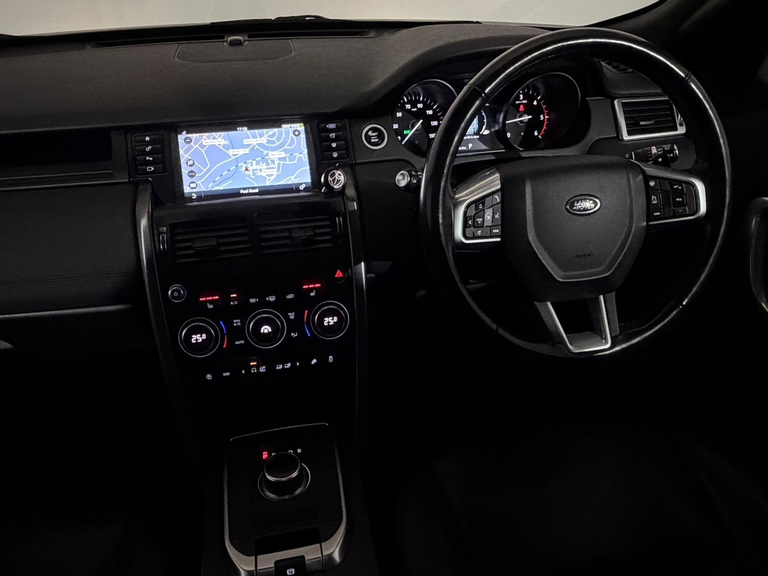 Used Land Rover Discovery Sport 2018 for sale - 76605385: Photo 13