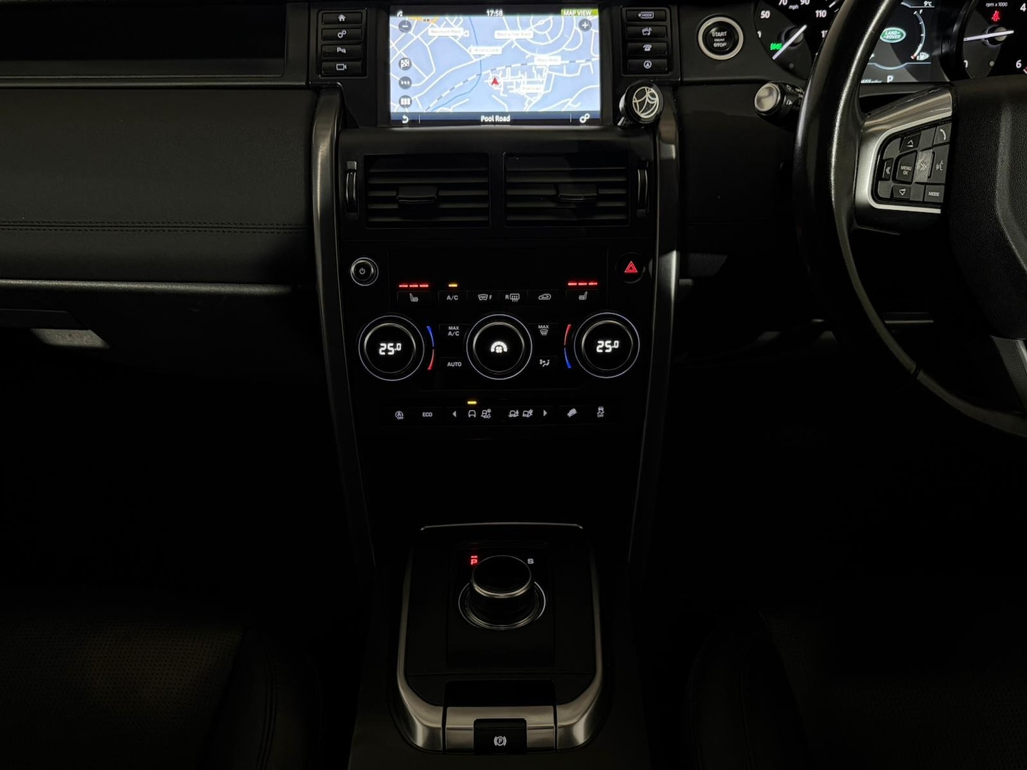 Used Land Rover Discovery Sport 2018 for sale - 76605385: Photo 15