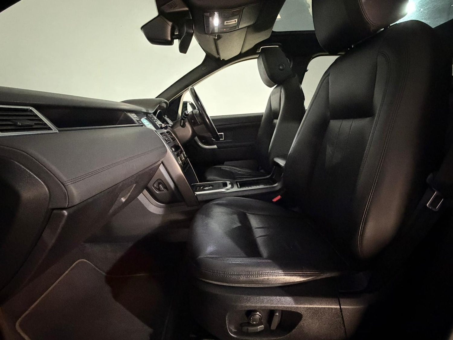 Used Land Rover Discovery Sport 2018 for sale - 76605385: Photo 18