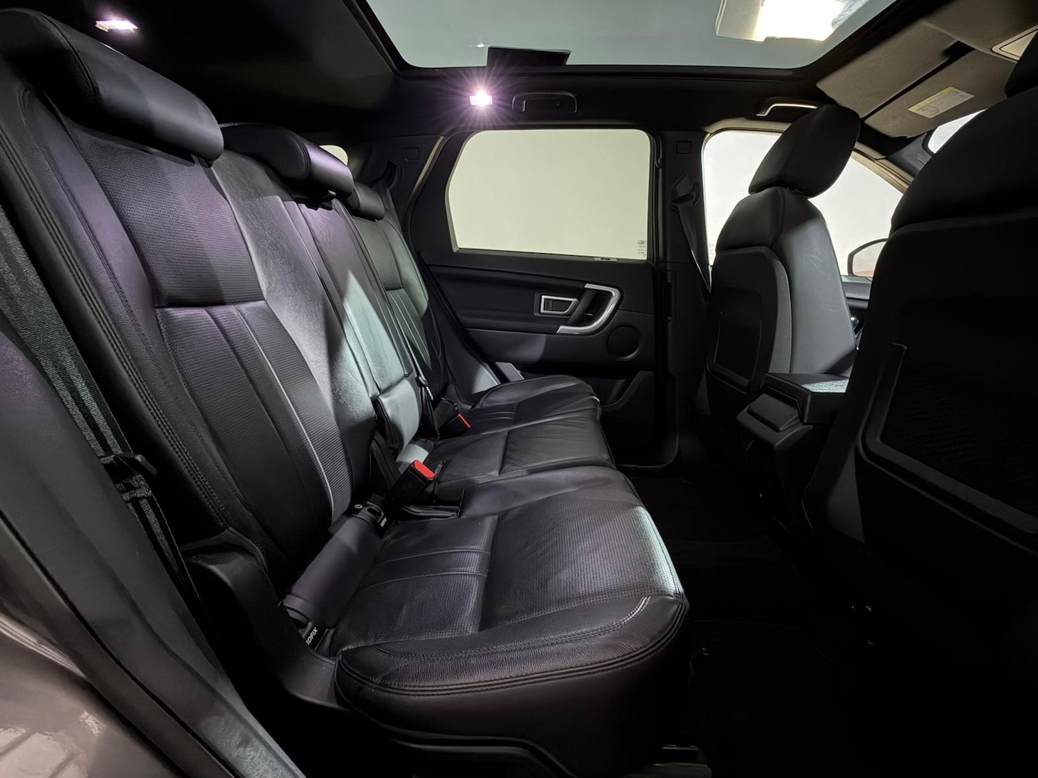 Used Land Rover Discovery Sport 2018 for sale - 76605385: Photo 19