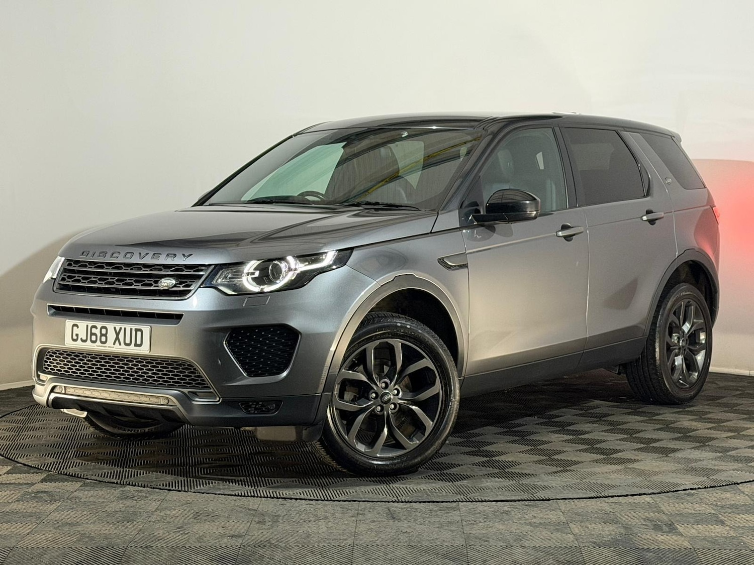 Used Land Rover Discovery Sport 2018 for sale - 76605385: Photo 3