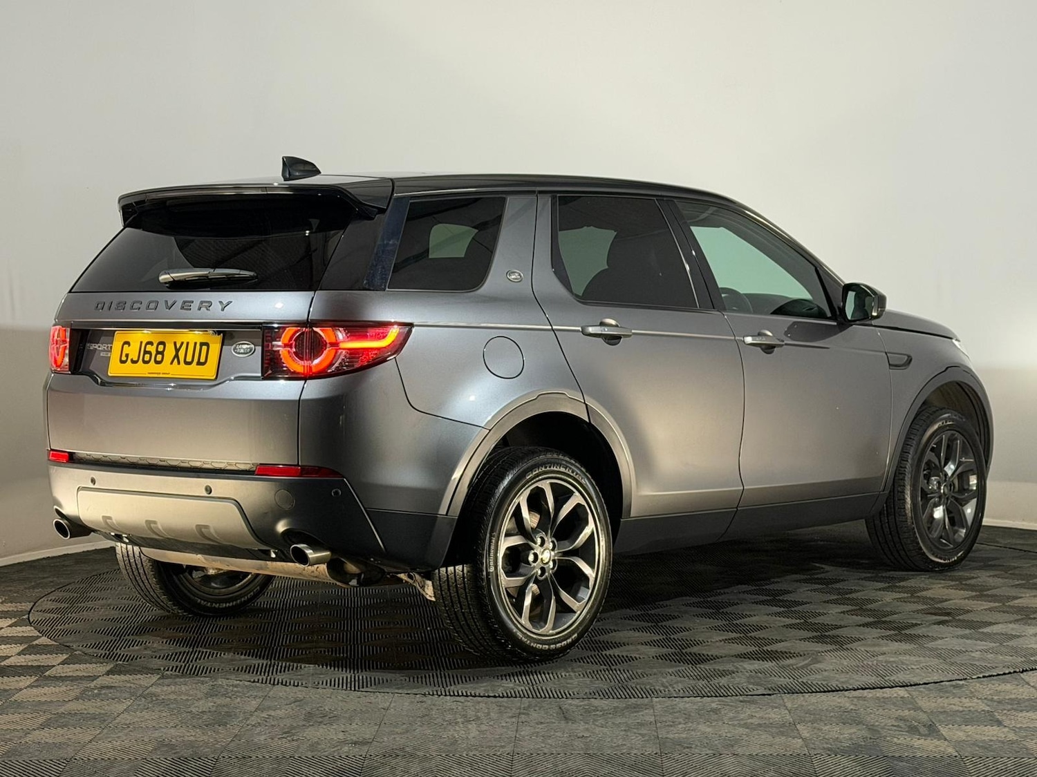 Used Land Rover Discovery Sport 2018 for sale - 76605385: Photo 6