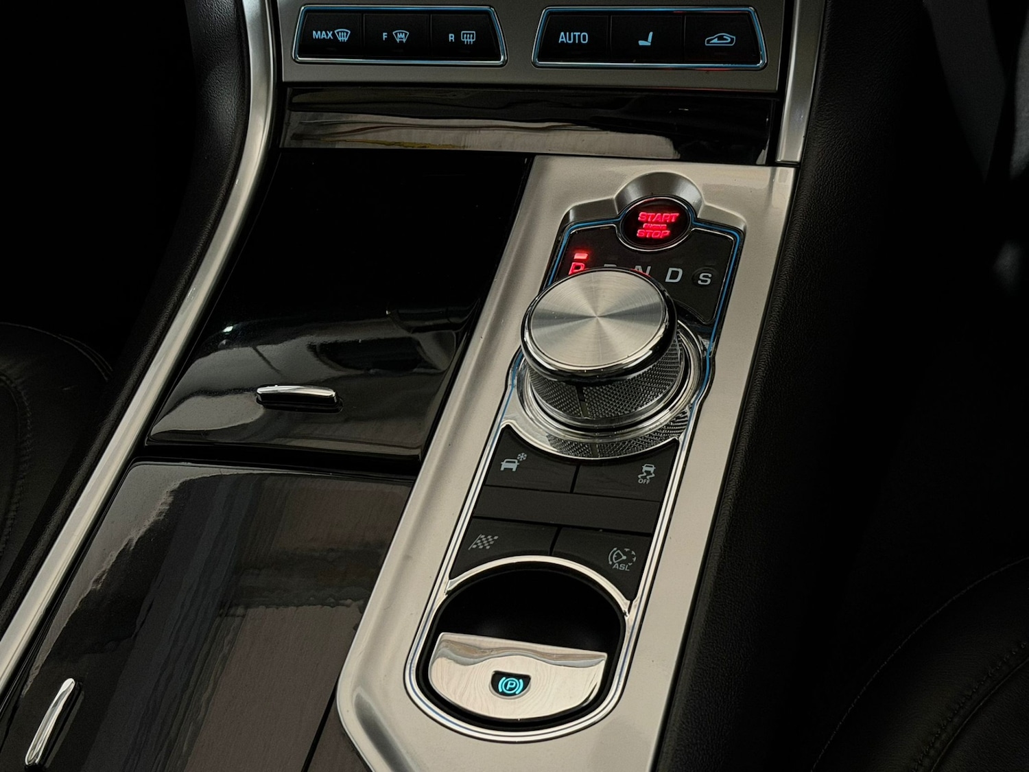 Used Jaguar XF 2014 for sale - 77959448: Photo 15