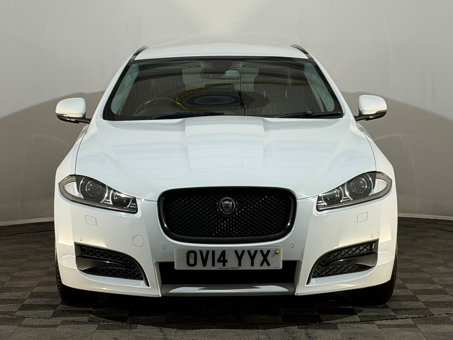 Used Jaguar XF 2014 for sale - 77959448: Photo 2