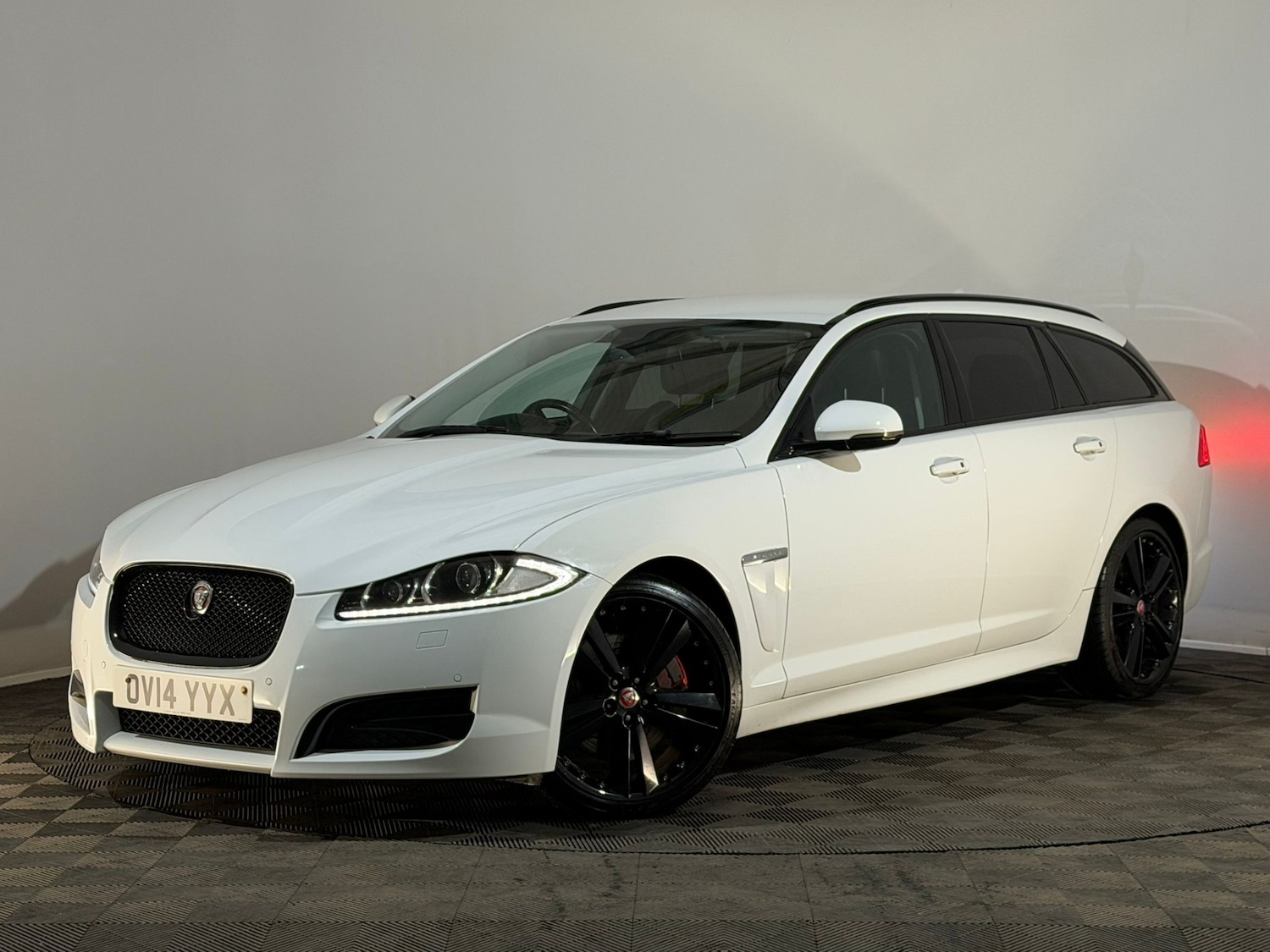 Used Jaguar XF 2014 for sale - 77959448: Photo 3