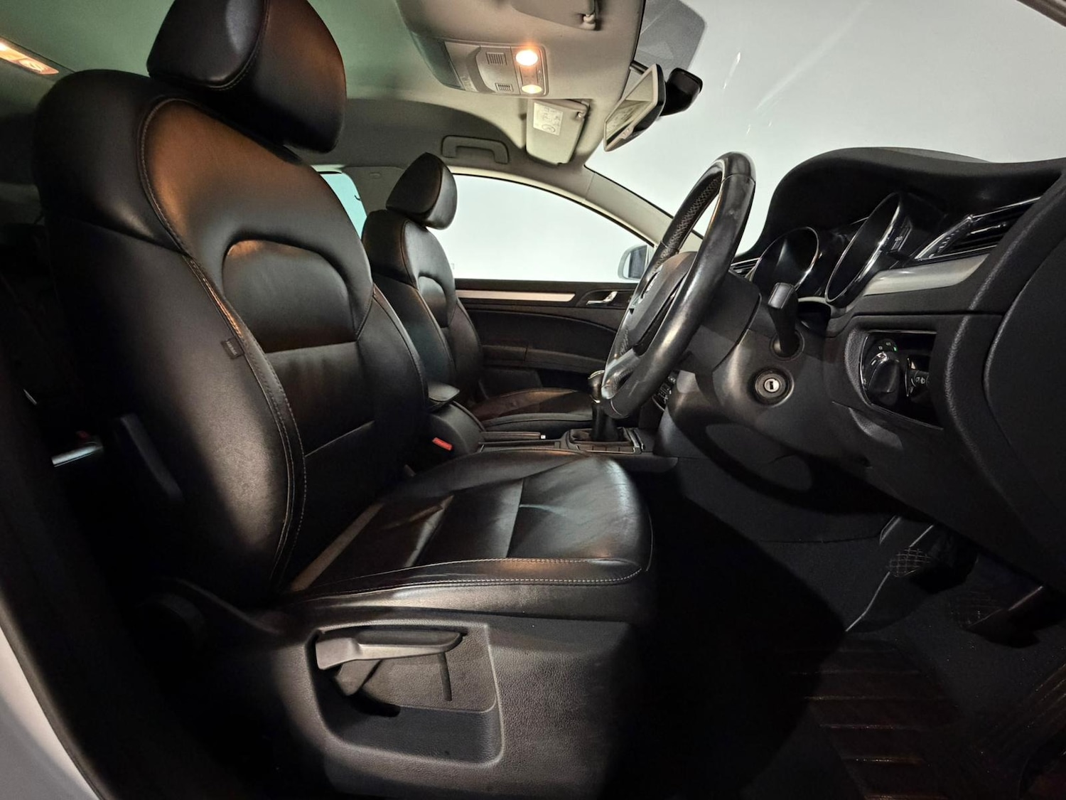 Used Skoda Superb 2014 for sale - 77052612: Photo 15