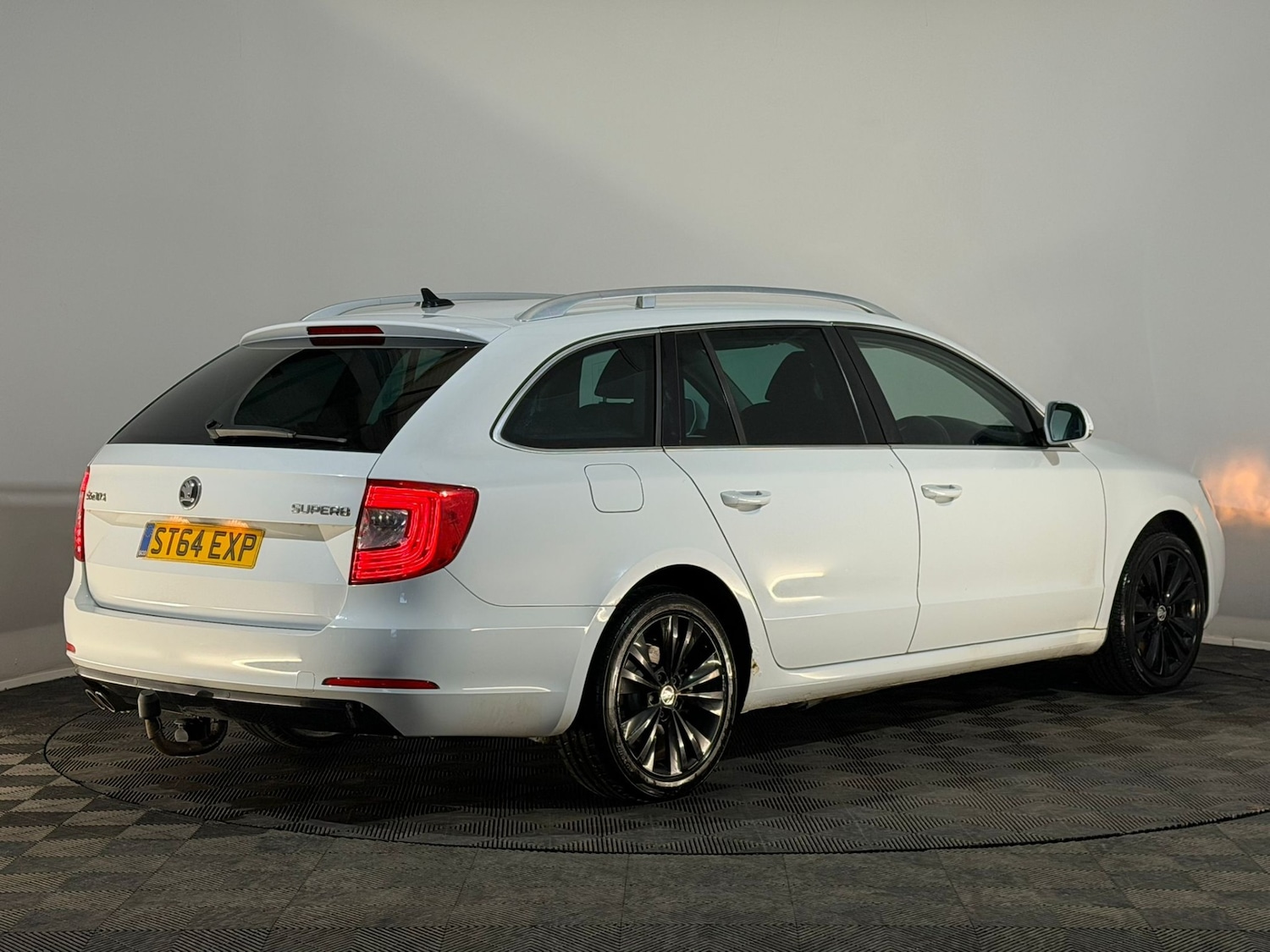 Used Skoda Superb 2014 for sale - 77052612: Photo 5