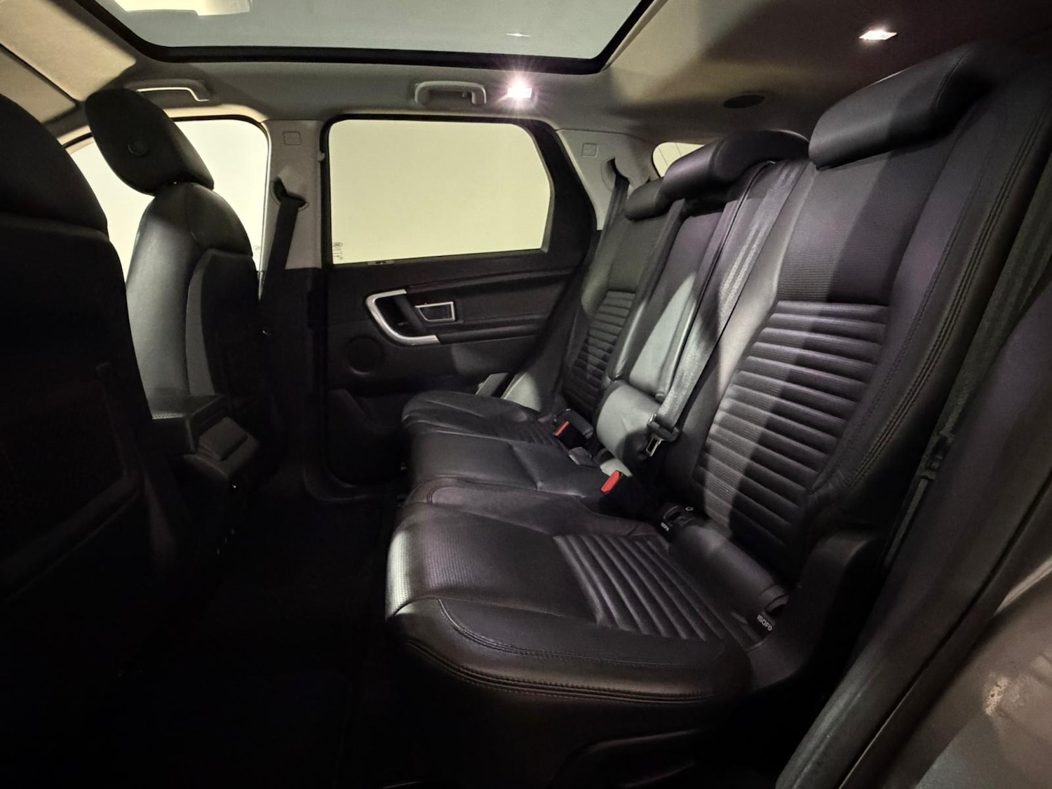 Used Land Rover Discovery Sport 2017 for sale - 77223060: Photo 17