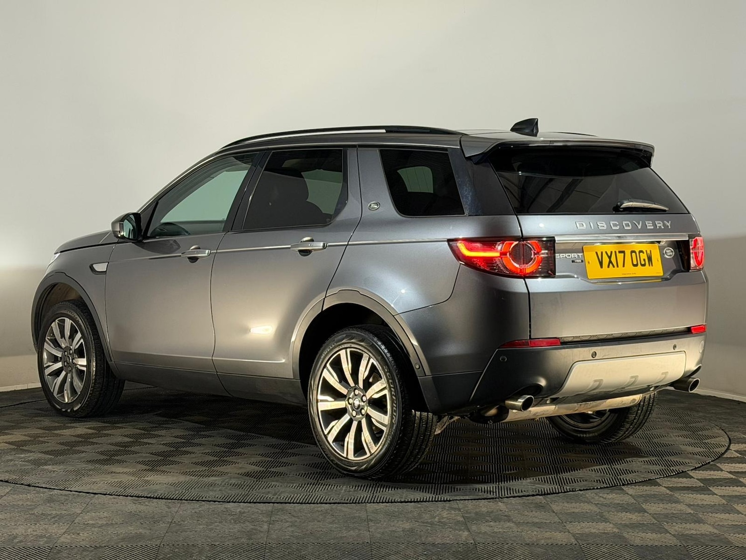 Used Land Rover Discovery Sport 2017 for sale - 77223060: Photo 9