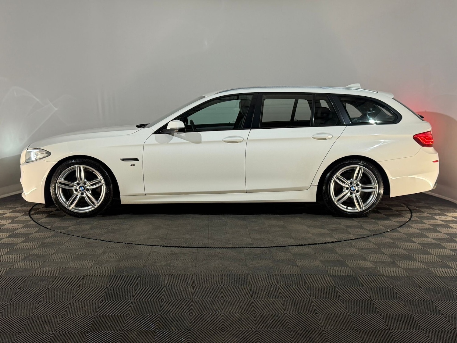 Used BMW 5 Series 2013 for sale - 77634451: Photo 5