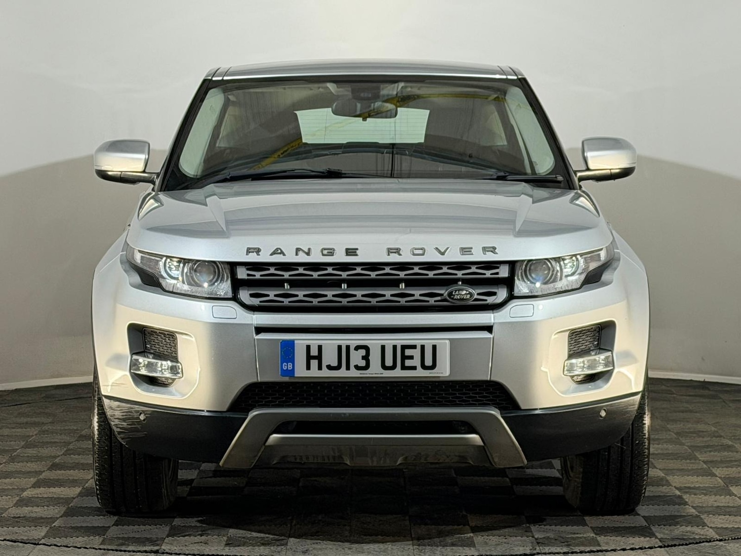 Used Land Rover Range Rover Evoque 2013 for sale - 76745405: Photo 2