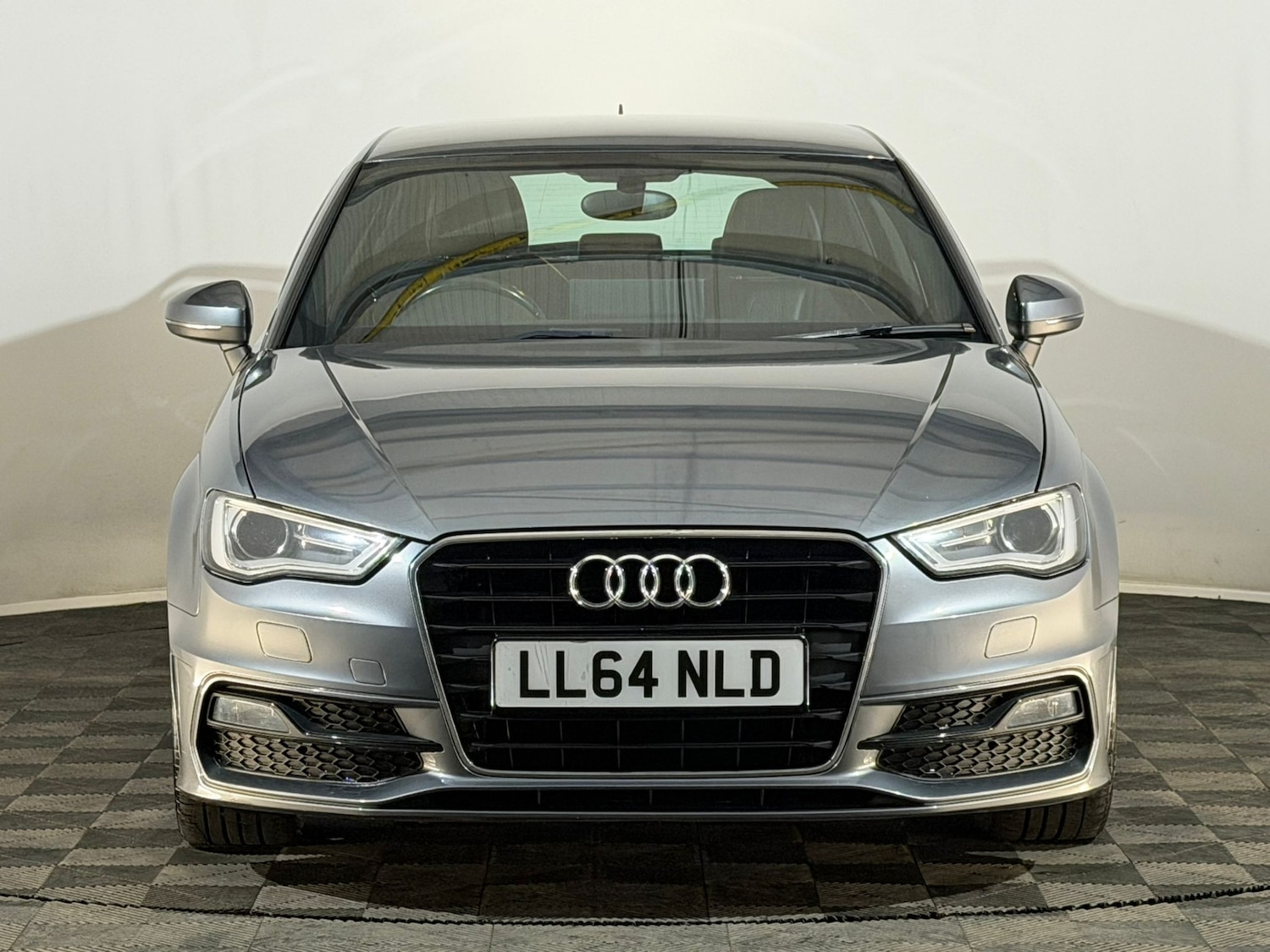 Used Audi A3 2014 for sale - 77398243: Photo 2