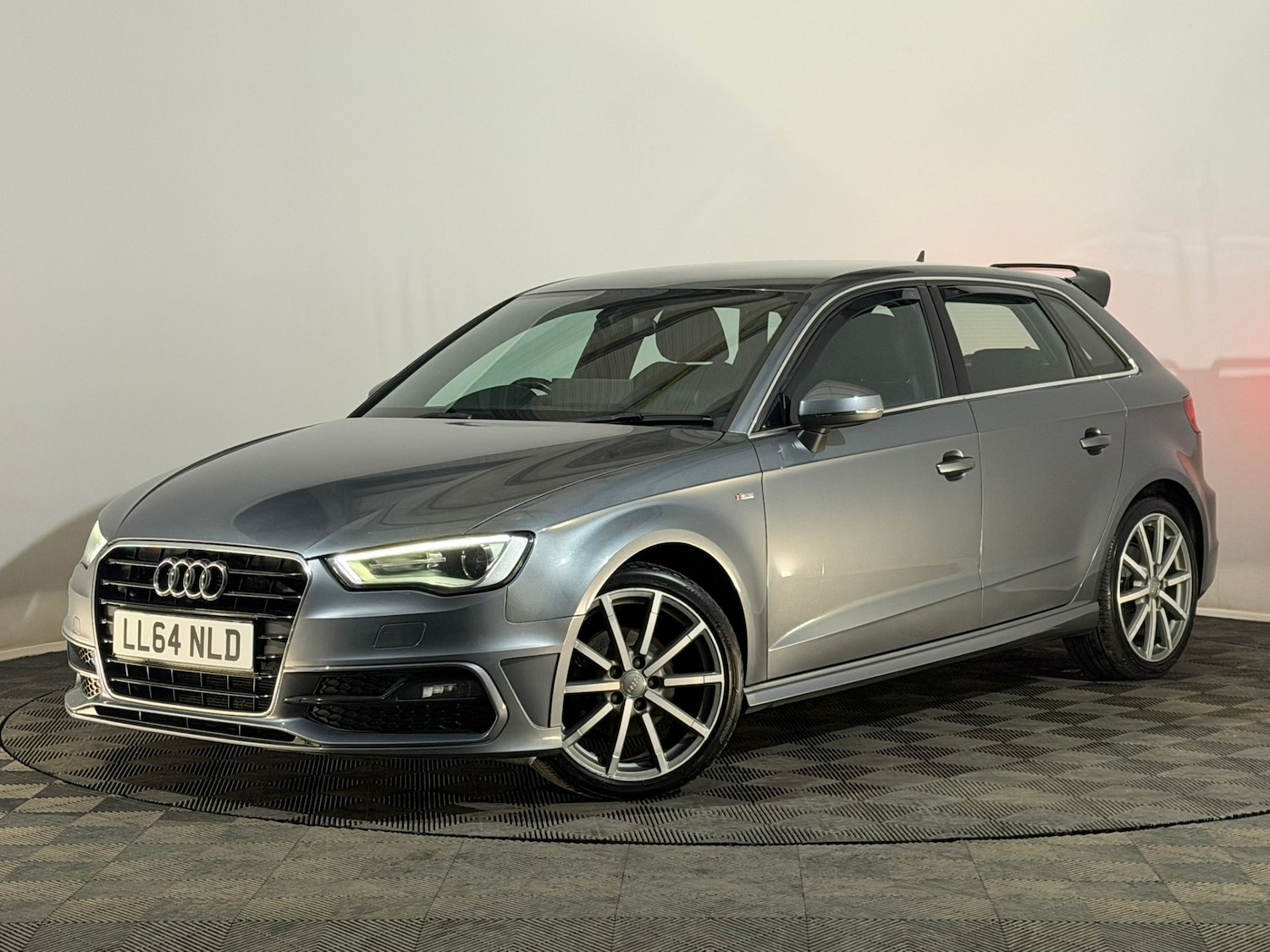 Used Audi A3 2014 for sale - 77398243: Photo 3