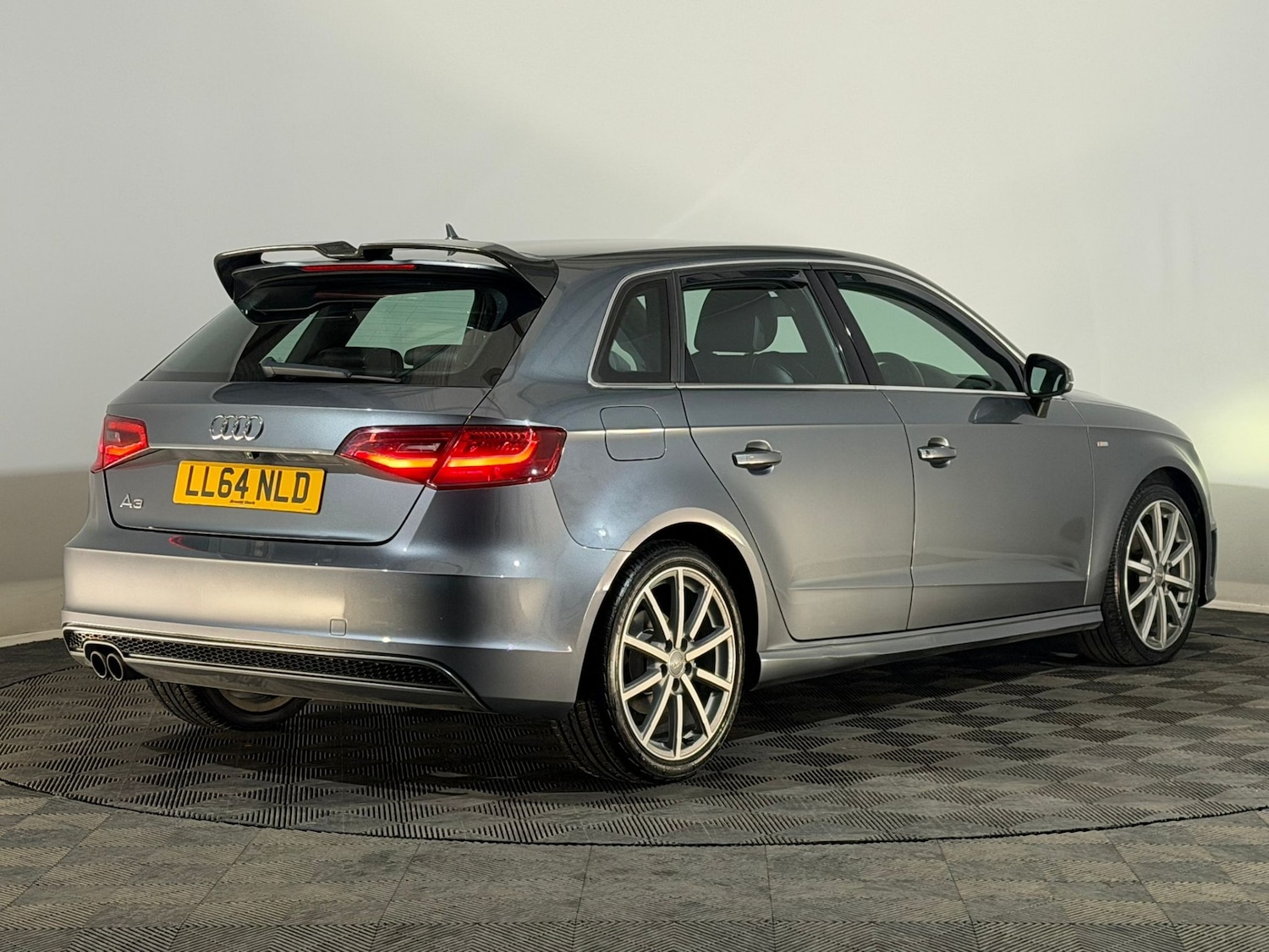 Used Audi A3 2014 for sale - 77398243: Photo 6