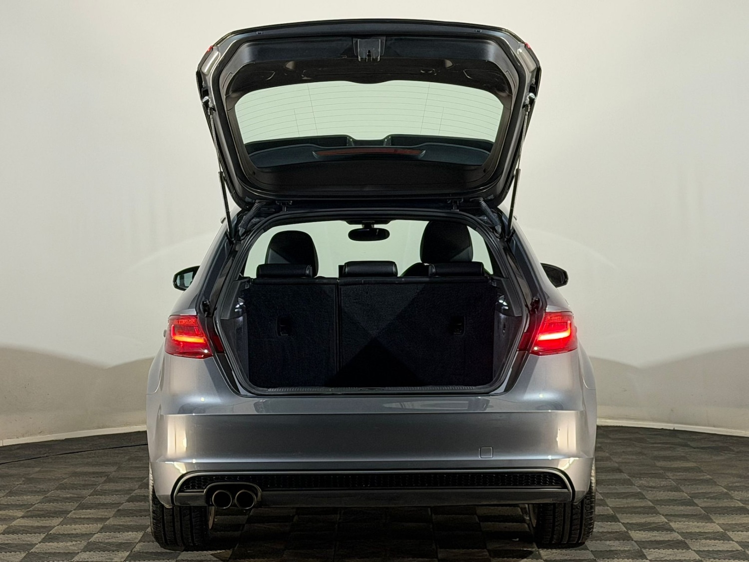 Used Audi A3 2014 for sale - 77398243: Photo 8