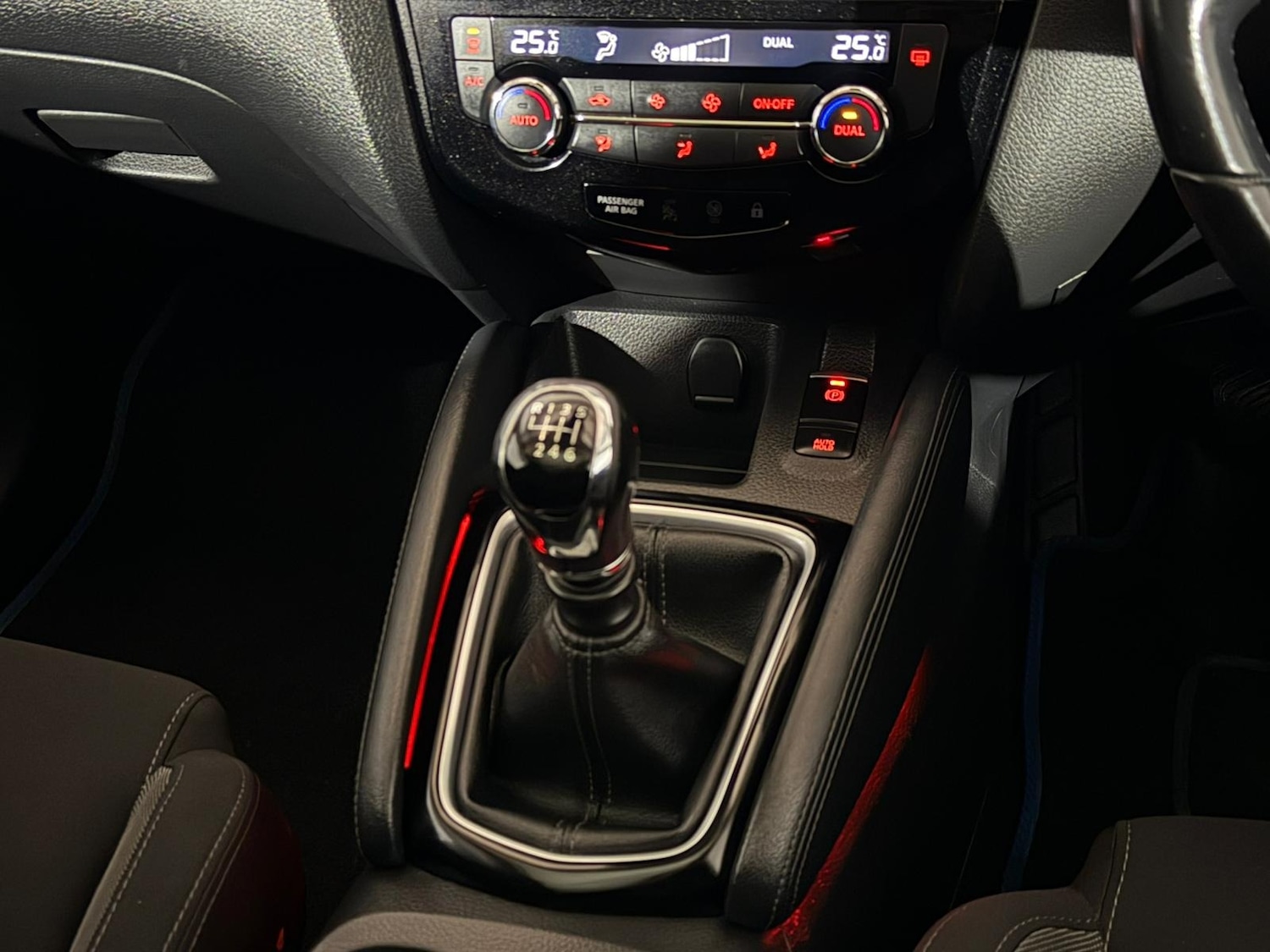 Used Nissan Qashqai 2018 for sale - 76792944: Photo 15