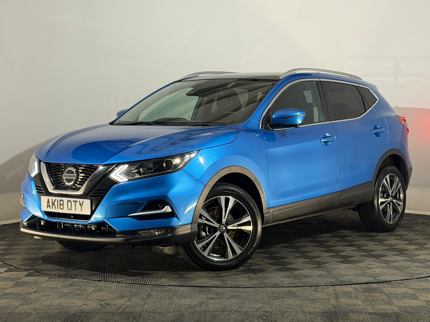 Used Nissan Qashqai 2018 for sale - 76792944: Photo 3