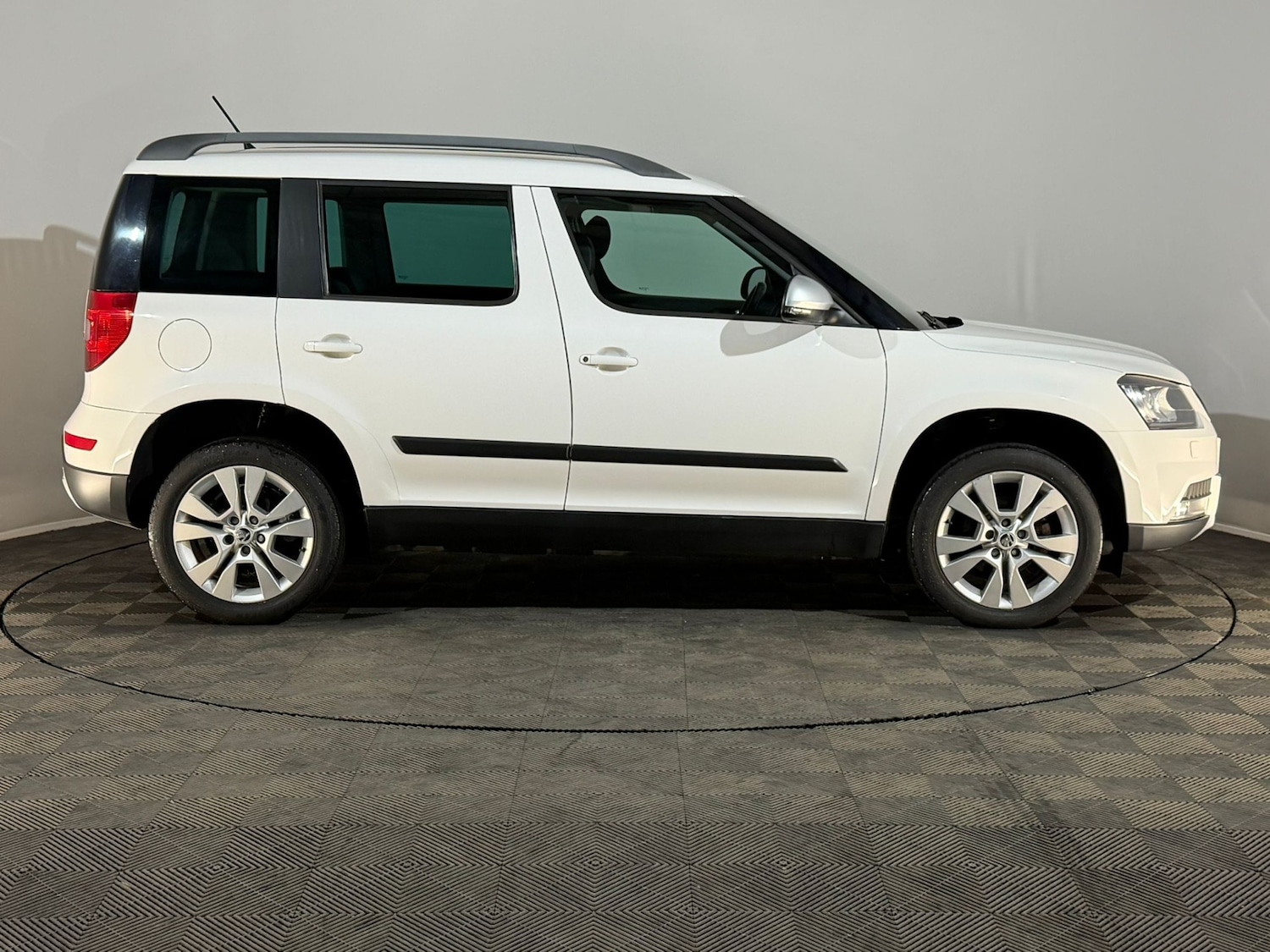 Used Skoda Yeti 2016 for sale - 77771527: Photo 4