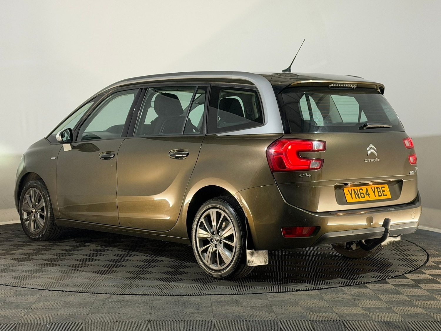 Used Citroen Grand C4 Picasso 2014 for sale - 77648021: Photo 9