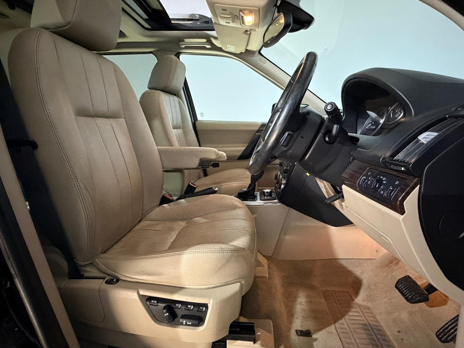 Used Land Rover Freelander 2012 for sale - 76919125: Photo 15