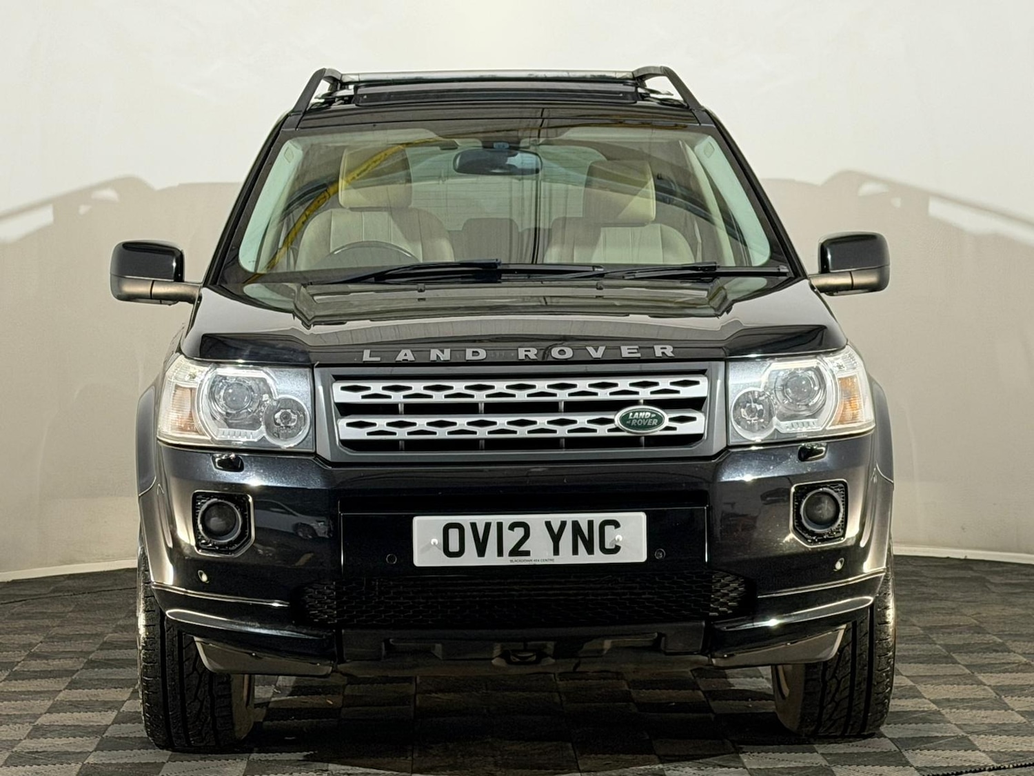 Used Land Rover Freelander 2012 for sale - 76919125: Photo 2