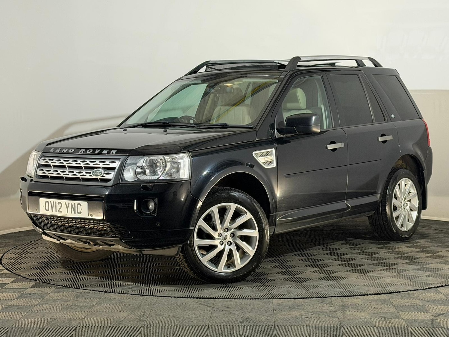 Used Land Rover Freelander 2012 for sale - 76919125: Photo 3