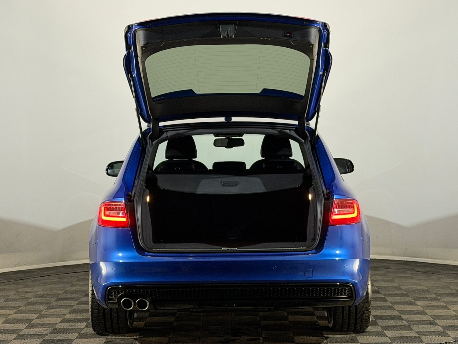 Used Audi A4 2015 for sale - 76414008: Photo 8