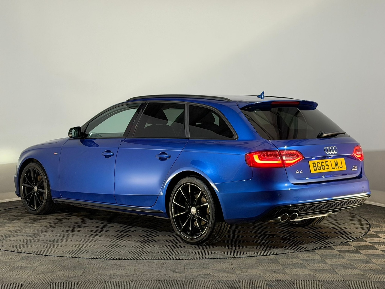 Used Audi A4 2015 for sale - 76414008: Photo 9