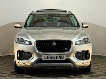 Used Jaguar F-Pace 2016 for sale - 79167350: Photo
