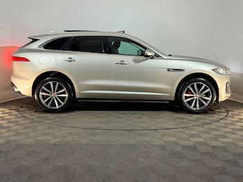 Used Jaguar F-Pace 2016 for sale - 79167350: Photo