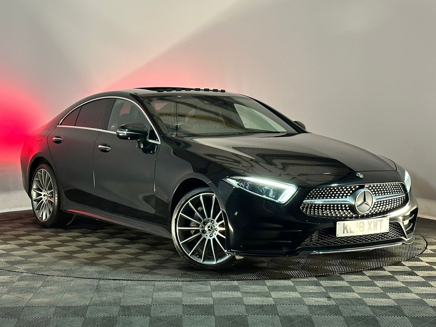 Used Mercedes-Benz CLS 2018 for sale - 76420113: Photo 1