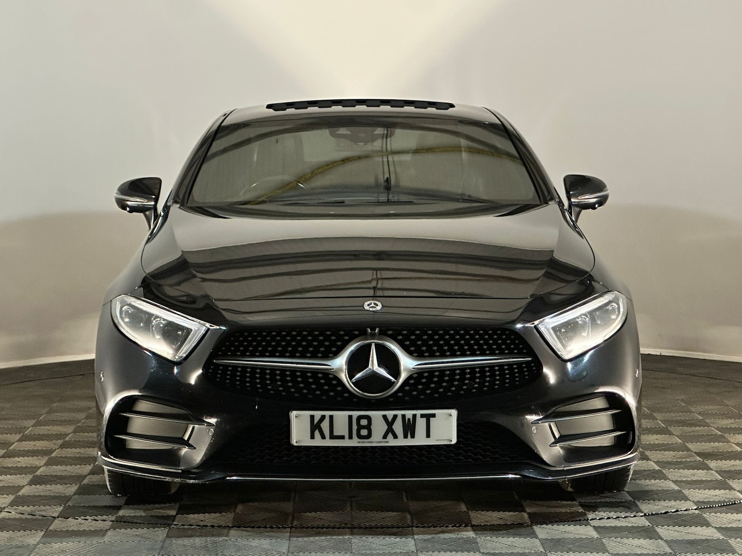 Used Mercedes-Benz CLS 2018 for sale - 76420113: Photo 2